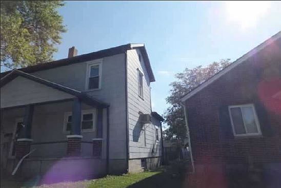 4th image of 228 E Shannon Ave