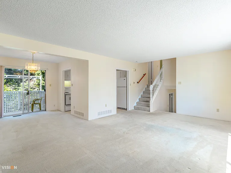6191 Camsell Cres — Photo 18