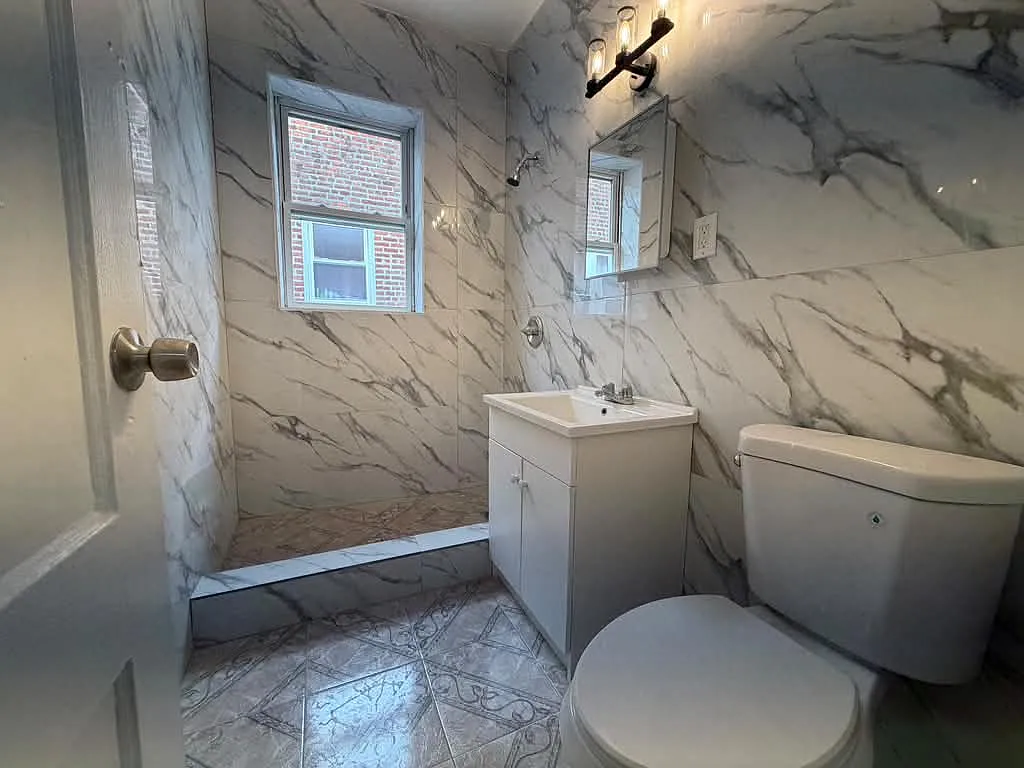 3 bed, $3,000 — Photo 2