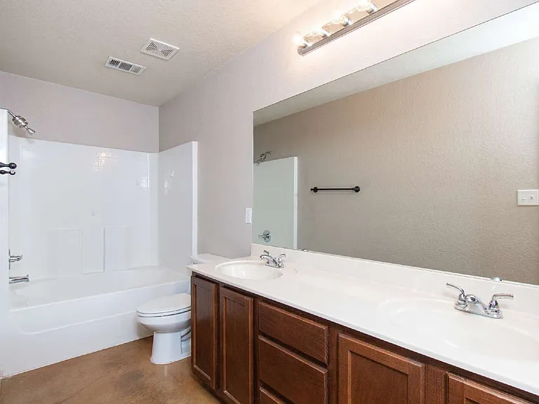 4409 Brutus Ln #B — Photo 18