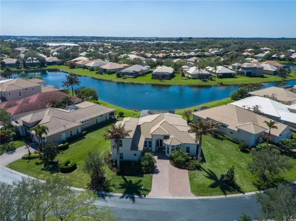 1070 River Wind Cir, Vero Beach, FL 32967