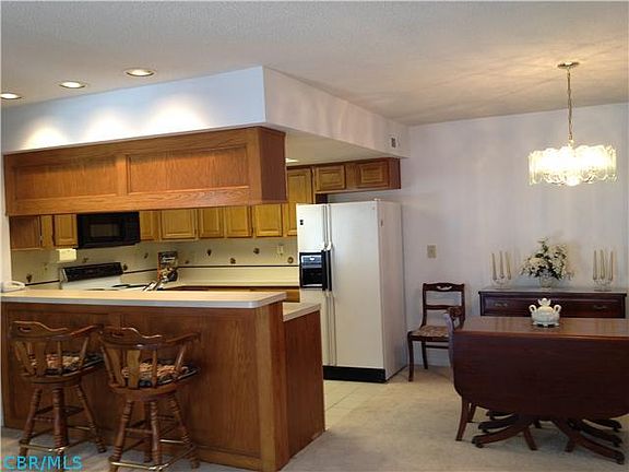 3rd image of 4433 Drycott St