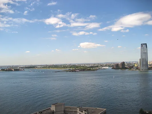 Rented by CCG Real Estate Brokerage | media 20