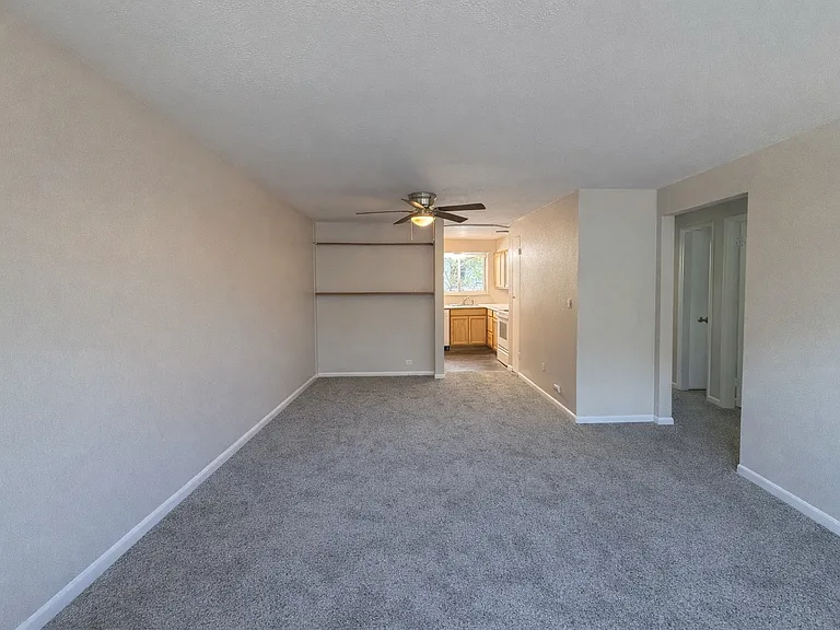 32 Valentine Ln #2 — Photo 4
