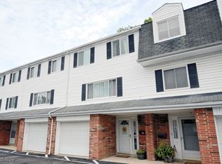2005 Presidential Pkwy APT 78, Twinsburg, OH 44087