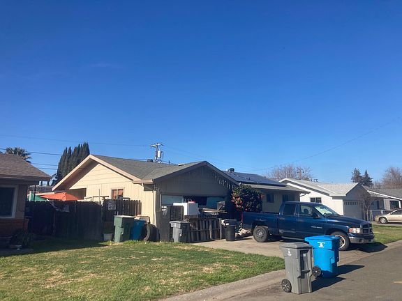 3rd image of 1037 Hedge Ave