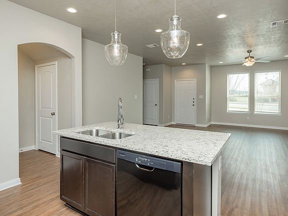 4th image of 4089 Cross Park Dr #914