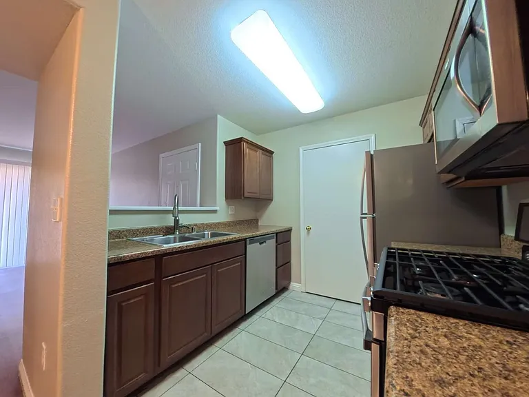 7885 W Flamingo Rd #1140 — Photo 8