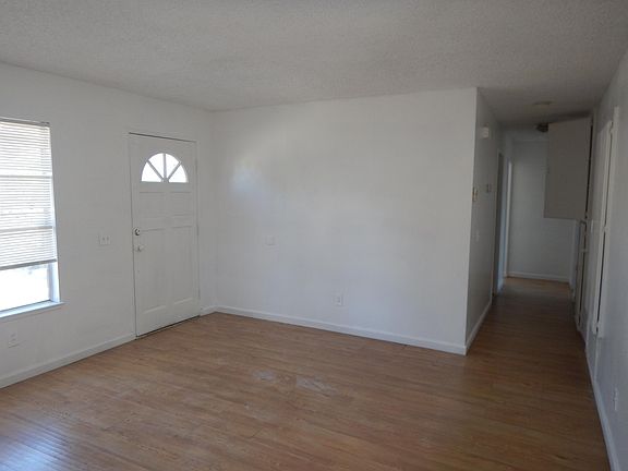 2nd image of 3020 E Hazeltine St