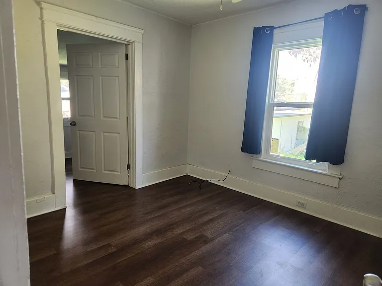 125 Palm Pl — Photo 8