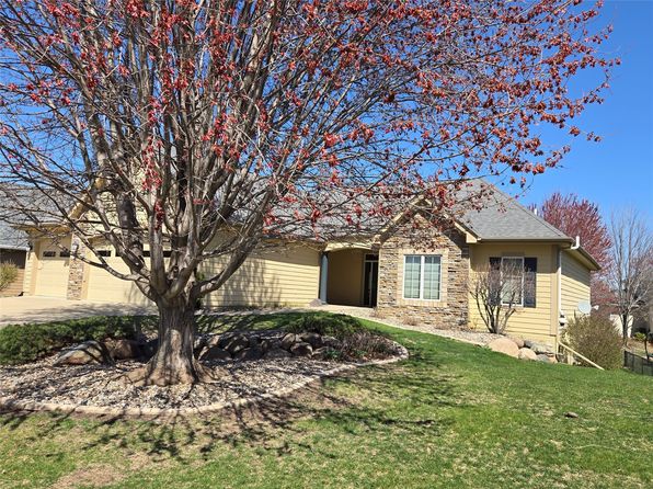 14511 Brookshire Dr, Urbandale, IA 50323