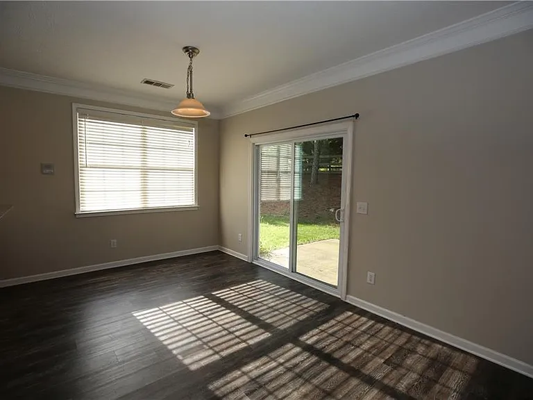 173 Parkmont Ct — Photo 9
