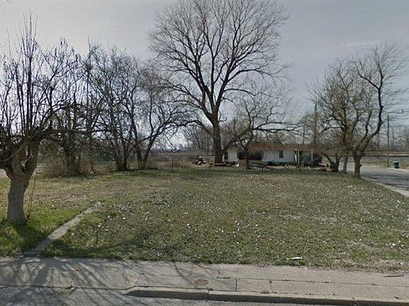 3rd image of 217 W 2nd St