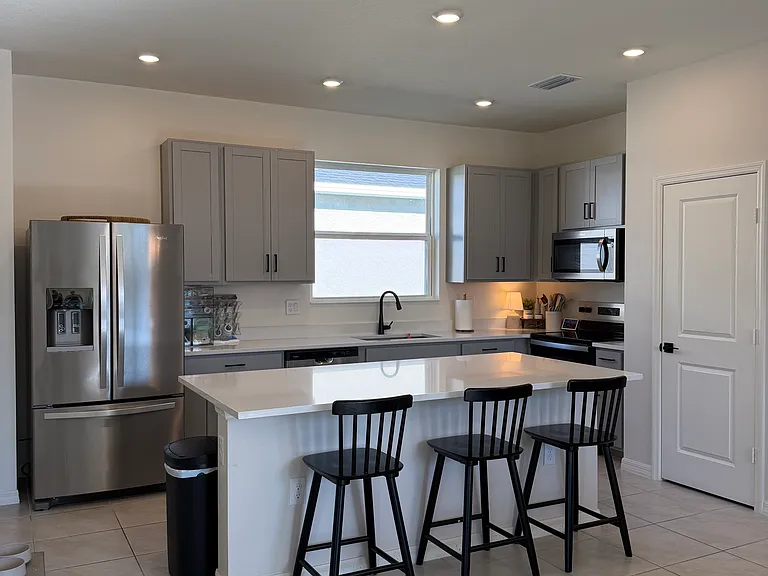 639 Alder Ln — Photo 4