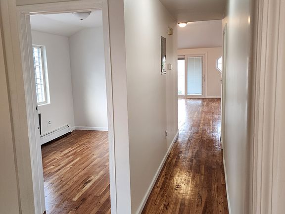 5th image of 1030 E 58th St Floor 2