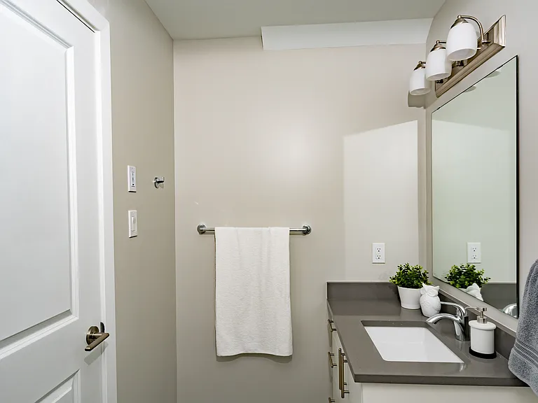 631 B Longfields Dr — Photo 10