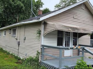 1317 N Park Ave, Herrin, IL 62948