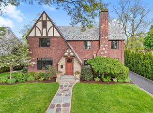 32 Carter Dr, Stamford, CT 06902