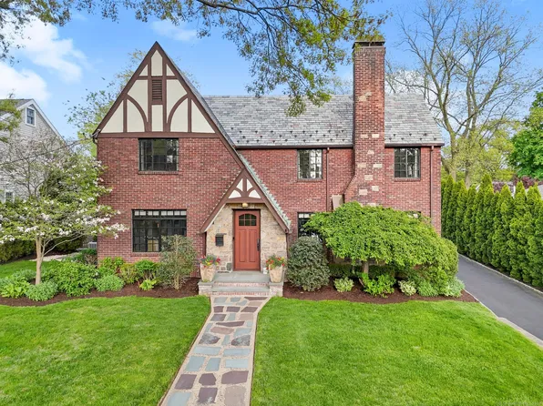 32 Carter Drive, Stamford, CT 06902