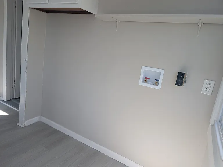 500R Marion St #R — Photo 5