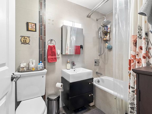 5th image of 23-03 31st Ave #1B