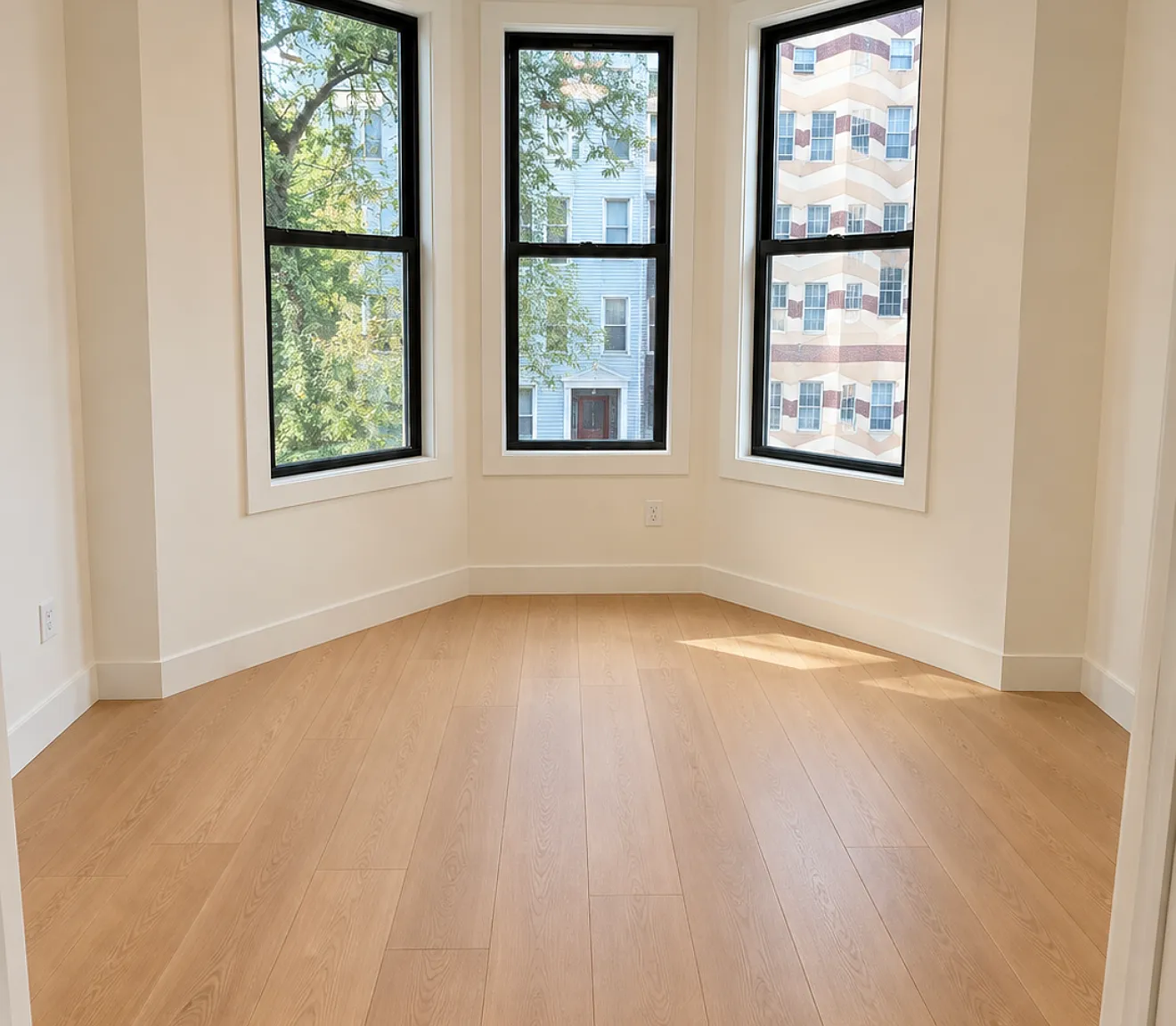 86 Cornelia St — Photo 2