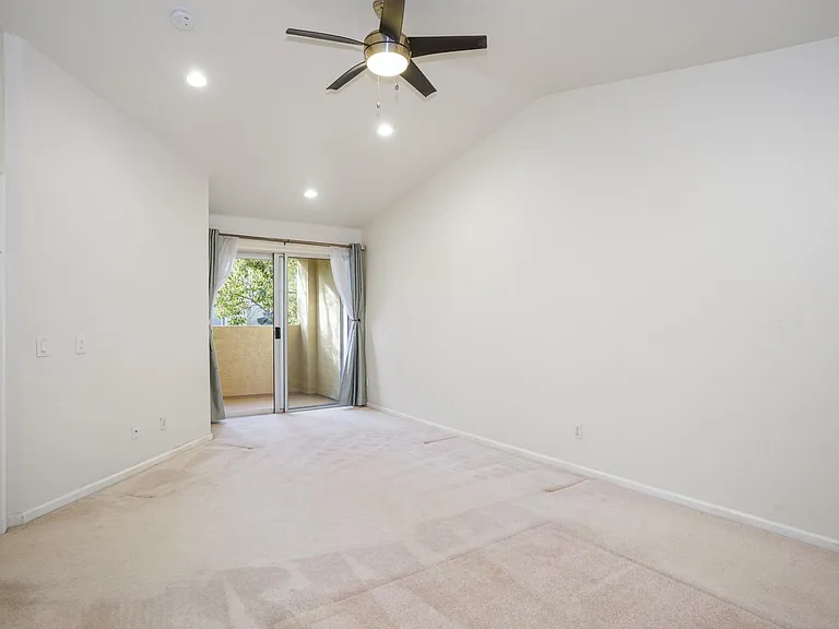 2042 Coolidge St — Photo 20