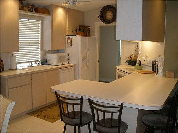 4th image of 1639 SW Waterfall Blvd