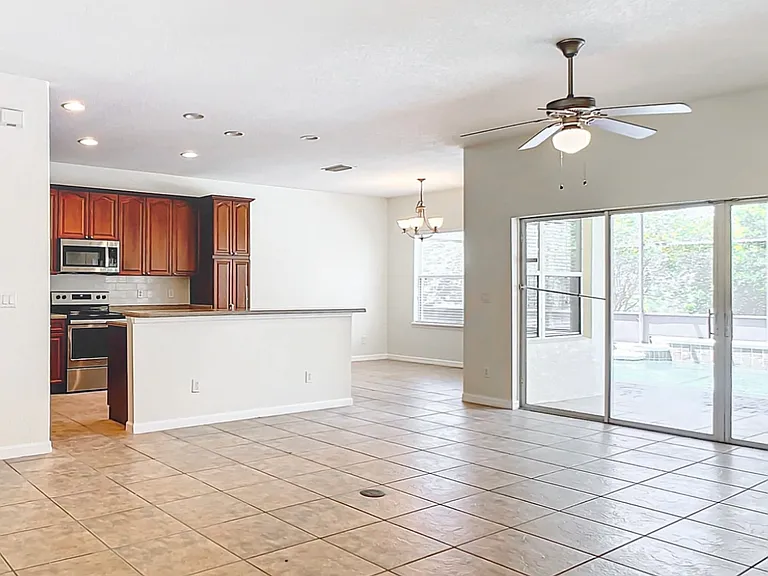 10809 Masters Dr — Photo 34