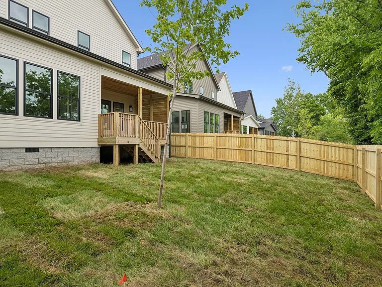905 Potter Ln — Photo 42