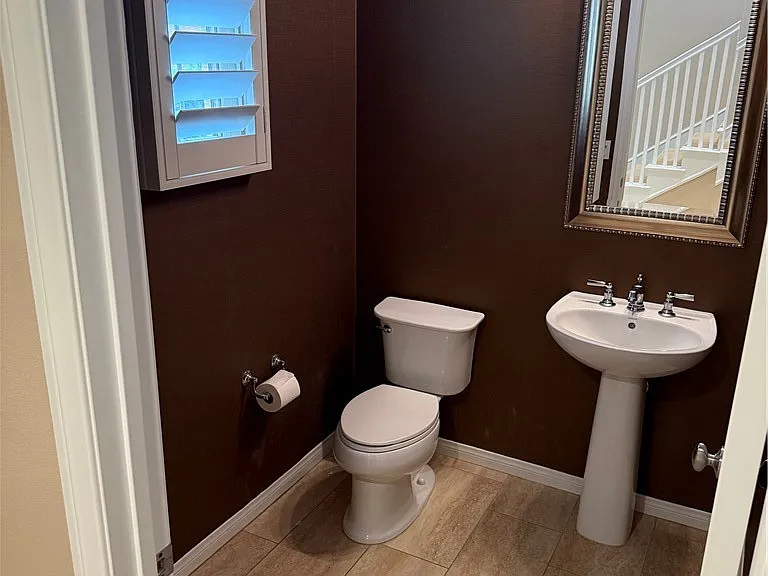 63 Gardenhouse Way — Photo 8