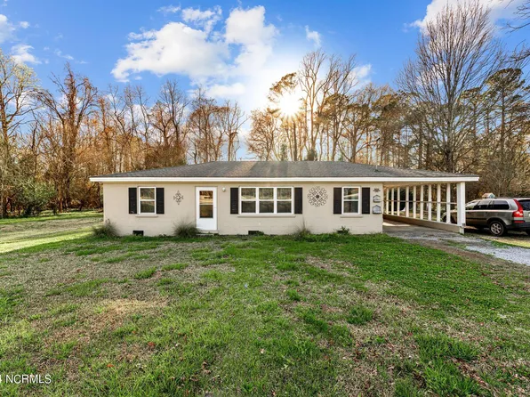305 Washington Post Road, New Bern, NC 28562