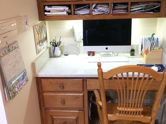 Built-in desk in kitchen