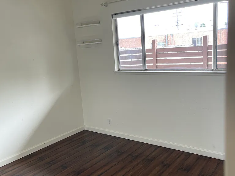 928 Adams St #4 — Photo 10