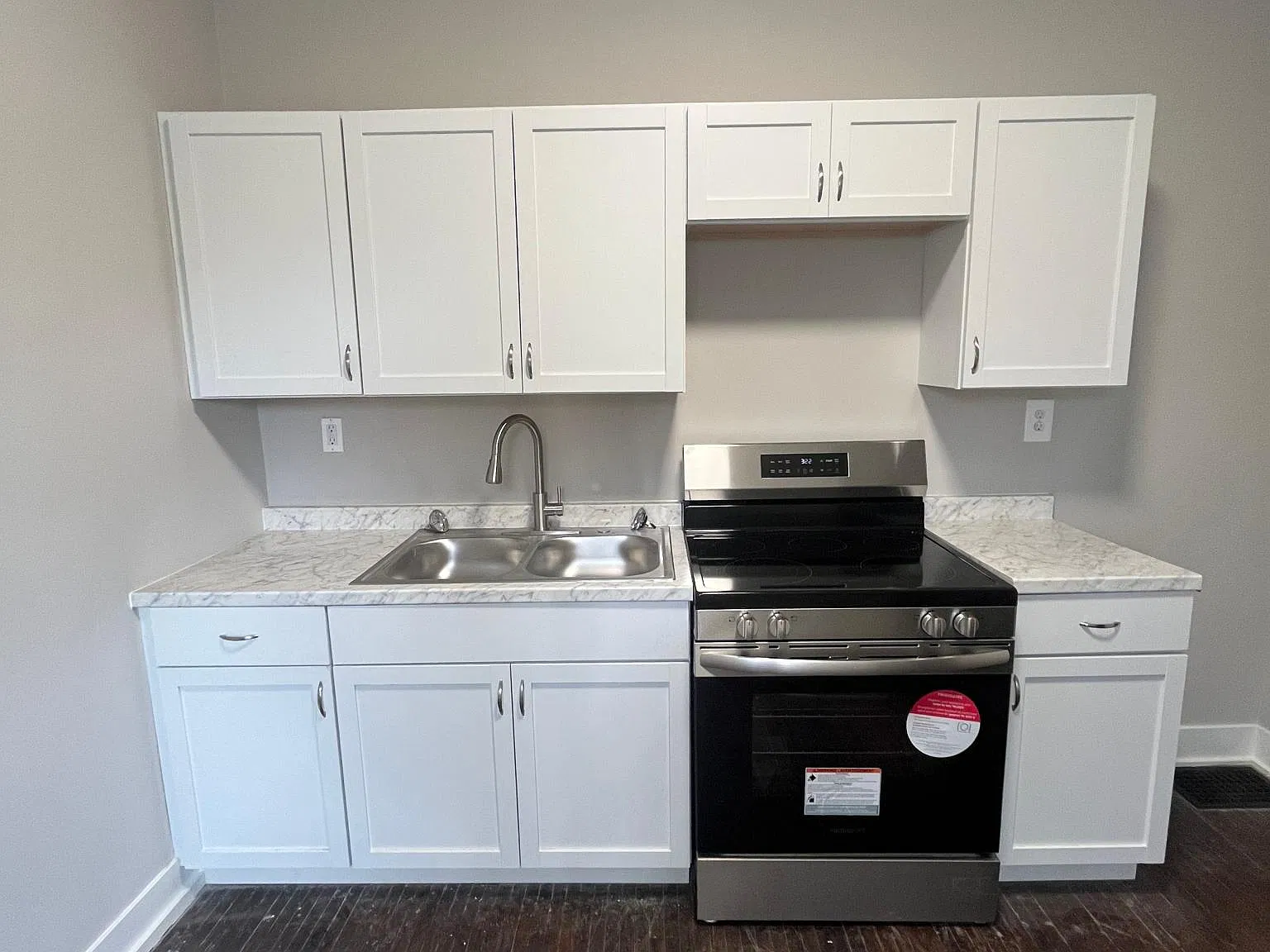 2 bed, 850 sqft, $990 — Photo 4