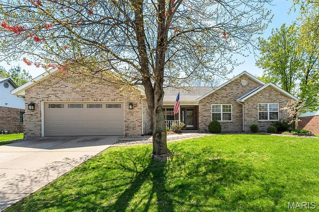 159 Papillon Dr photo 1