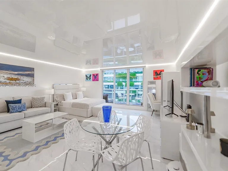 2301 Collins Ave #529 — Photo 3