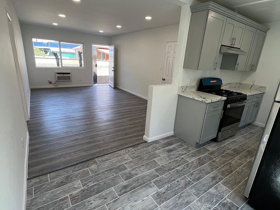 1st image of 2333 S Mansfield Ave #2