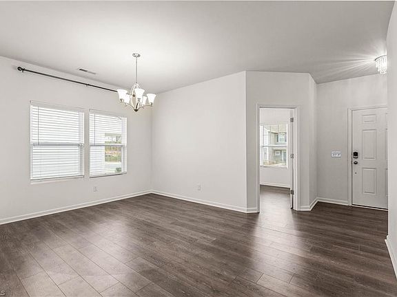 3rd image of 4670 Wesmar Ct