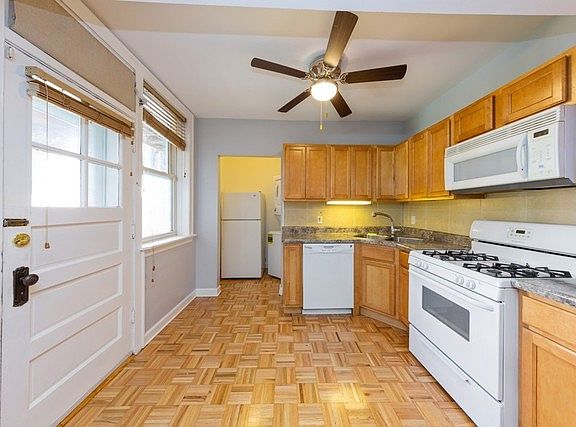 4th image of 3354 N Kildare Ave Unit 1