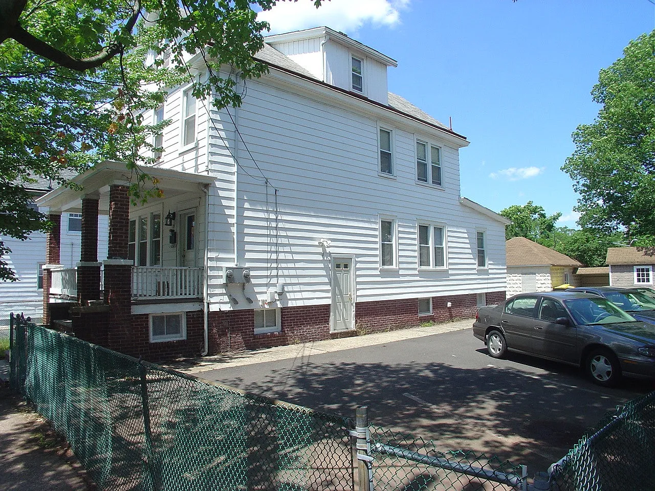 29 Home St photo 1