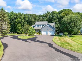 22 Aldershoot Rd, Colonie, NY 12205