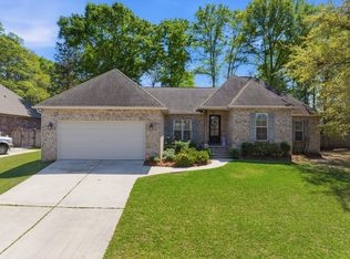 58 Roundtree, Hattiesburg, MS 39402