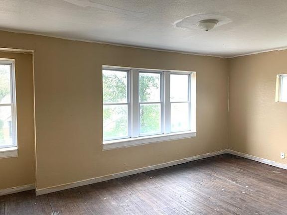 2nd image of 135 E Keefe Ave APT 1
