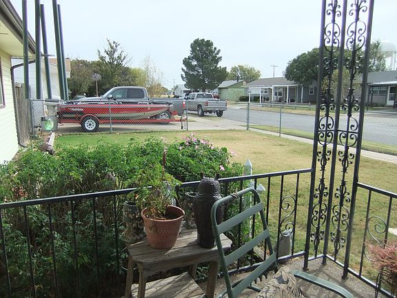 2nd image of 1116 Sandlewood Dr