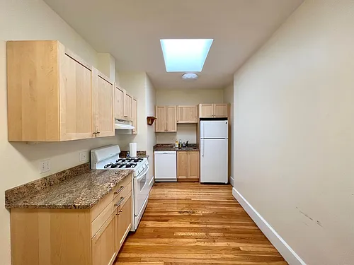 220 Massachusetts Ave Photo 1