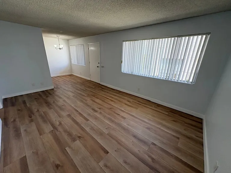 266 S Oak Knoll Ave #7 — Photo 4