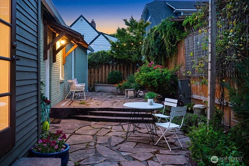 2nd image of 2459 24th Avenue E