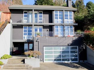 3704 59th Ave SW, Seattle, WA 98116