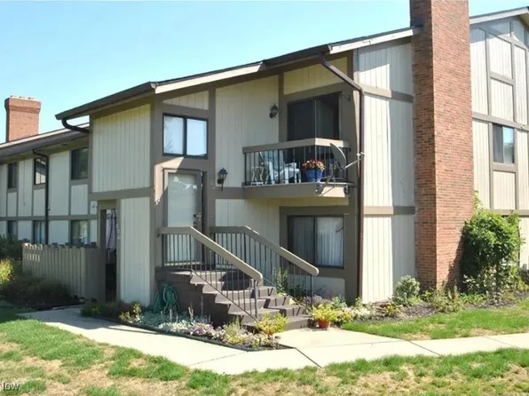 864 Kirkwall Dr, Akron, OH 44321